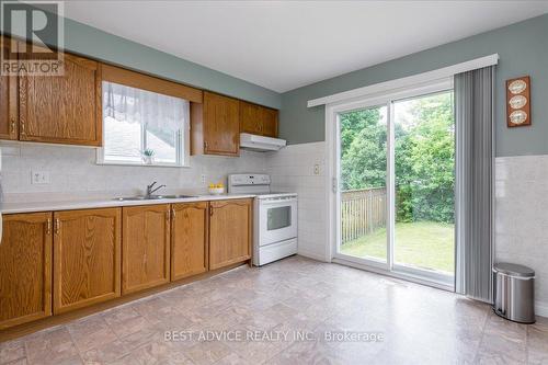 20 Christine Place, Orillia, ON - Indoor Photo Showing Kitchen With Double Sink