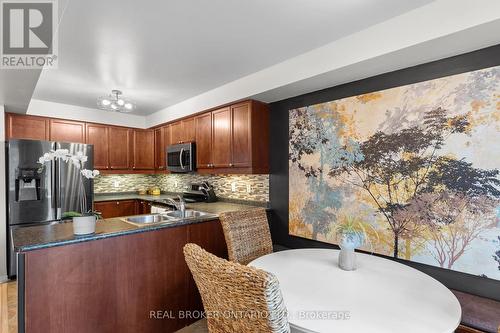 83 Winchester Terrace, Barrie, ON - Indoor Photo Showing Kitchen