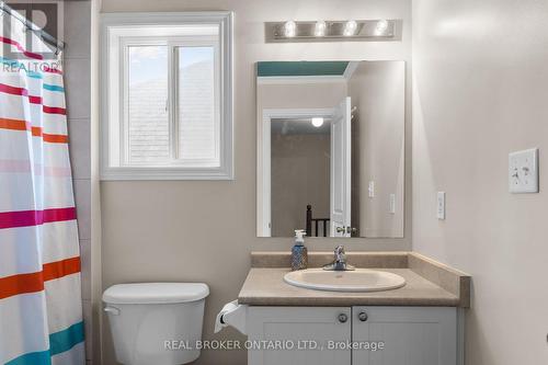 83 Winchester Terrace, Barrie, ON - Indoor Photo Showing Bathroom