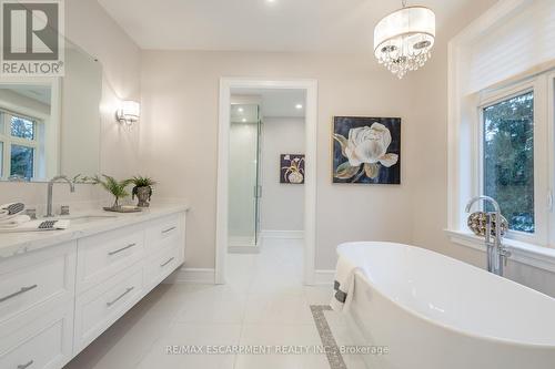 620 King Road, Burlington, ON - Indoor Photo Showing Bathroom