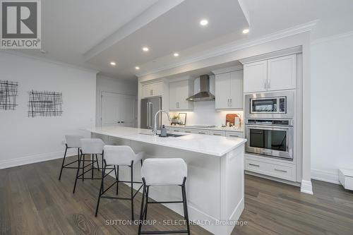 212 - 460 Callaway Road, London, ON - Indoor Photo Showing Kitchen With Upgraded Kitchen