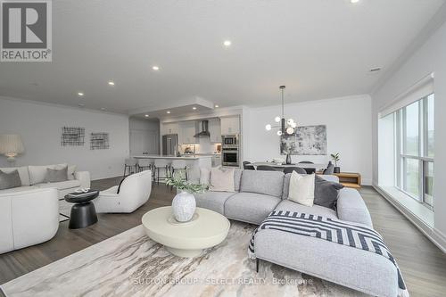 212 - 460 Callaway Road, London, ON - Indoor Photo Showing Living Room