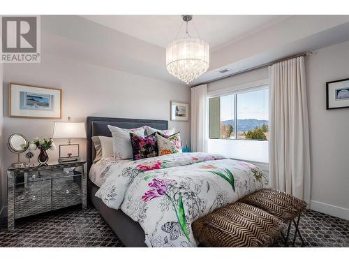 4380 Lakeshore Road Road Unit# Ph10, Kelowna, BC - Indoor Photo Showing Bedroom