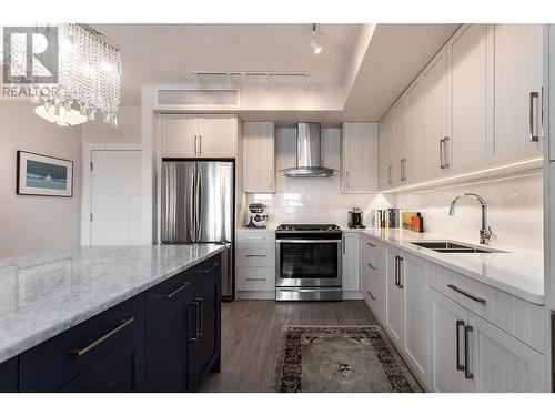 4380 Lakeshore Road Road Unit# Ph10, Kelowna, BC - Indoor Photo Showing Kitchen With Double Sink With Upgraded Kitchen