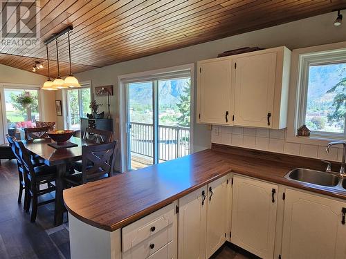 429 3Rd Avenue, Keremeos, BC - Indoor