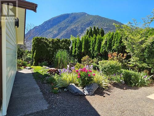 429 3Rd Avenue, Keremeos, BC - Outdoor