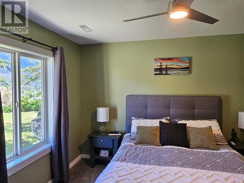 429 3Rd Avenue, Keremeos, BC - Indoor Photo Showing Bedroom