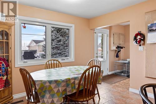 419 Lakeside, Amherstburg, ON - Indoor Photo Showing Dining Room