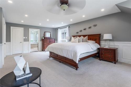 2185 Meadowland Drive, Oakville, ON - Indoor Photo Showing Bedroom