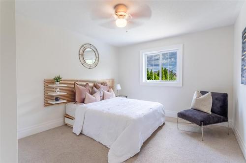 2185 Meadowland Drive, Oakville, ON - Indoor Photo Showing Bedroom