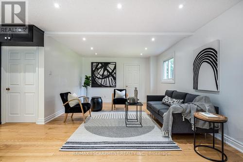 4107 Wheelwright Crescent, Mississauga (Erin Mills), ON - Indoor Photo Showing Living Room