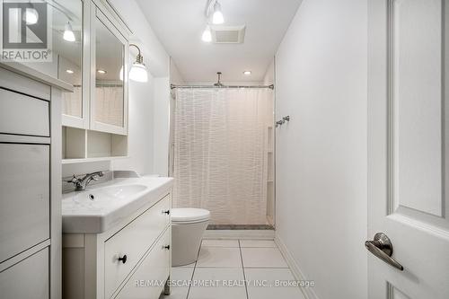 4107 Wheelwright Crescent, Mississauga, ON - Indoor Photo Showing Bathroom