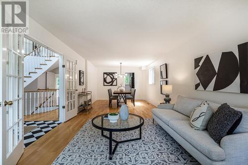 4107 Wheelwright Crescent, Mississauga (Erin Mills), ON - Indoor Photo Showing Living Room