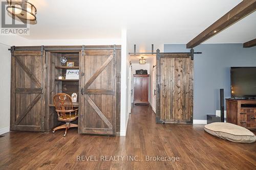 9695 Grassy Brook Road, Niagara Falls, ON - Indoor Photo Showing Other Room