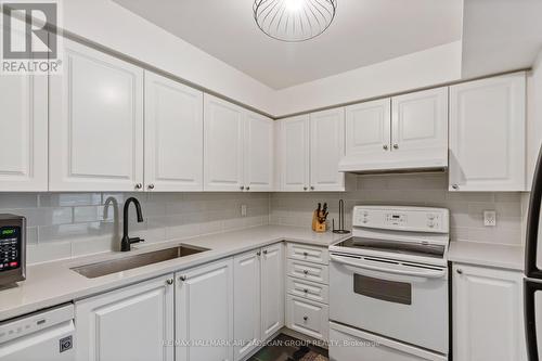 #611 - 398 Eglinton Avenue E, Toronto (Mount Pleasant East), ON - Indoor Photo Showing Kitchen