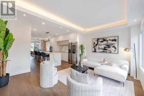 388 Oakwood Avenue, Toronto (Oakwood Village), ON - Indoor Photo Showing Living Room