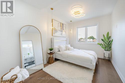 388 Oakwood Avenue, Toronto (Oakwood Village), ON - Indoor Photo Showing Bedroom