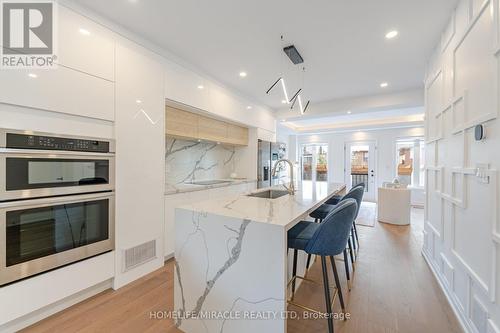 388 Oakwood Avenue, Toronto (Oakwood Village), ON - Indoor Photo Showing Kitchen With Upgraded Kitchen