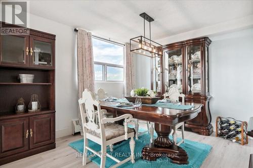 Ph3 - 2345 Confederation Parkway, Mississauga (Cooksville), ON - Indoor Photo Showing Dining Room