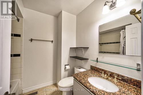 209 Invergordon Avenue, Toronto (Agincourt South-Malvern West), ON - Indoor Photo Showing Bathroom