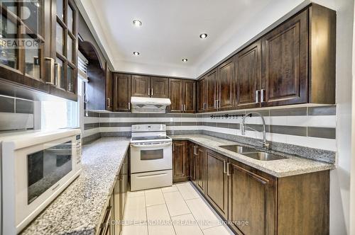 209 Invergordon Avenue, Toronto (Agincourt South-Malvern West), ON - Indoor Photo Showing Kitchen With Double Sink