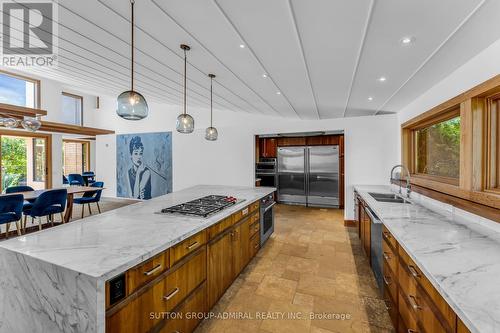 27 Elm Ridge Acres Road, Markham (Thornhill), ON - Indoor Photo Showing Kitchen With Double Sink