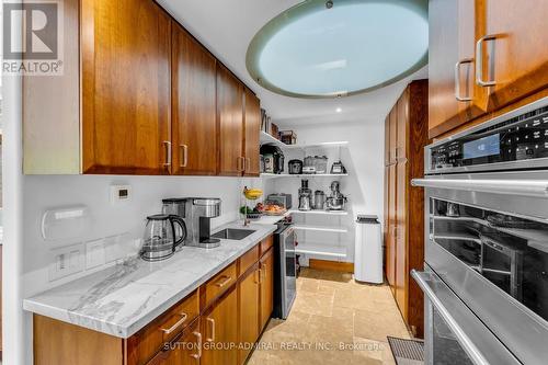 27 Elm Ridge Acres Road, Markham (Thornhill), ON - Indoor Photo Showing Kitchen