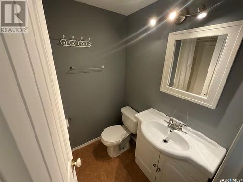 1826 Dewdney Avenue E, Regina, SK - Indoor Photo Showing Bathroom