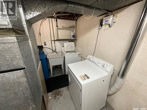 1826 Dewdney Avenue E, Regina, SK - Indoor Photo Showing Laundry Room