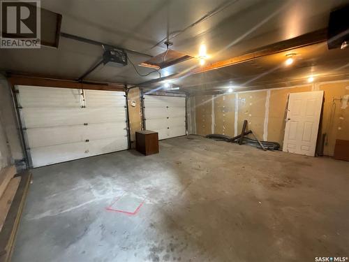 1826 Dewdney Avenue E, Regina, SK - Indoor Photo Showing Garage