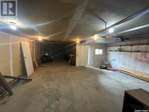 1826 Dewdney Avenue E, Regina, SK - Indoor Photo Showing Garage