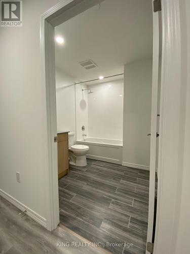 415 - 181 Elmira Road S, Guelph, ON - Indoor Photo Showing Bathroom