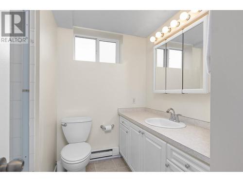 2169 Peters Road, West Kelowna, BC - Indoor Photo Showing Bathroom