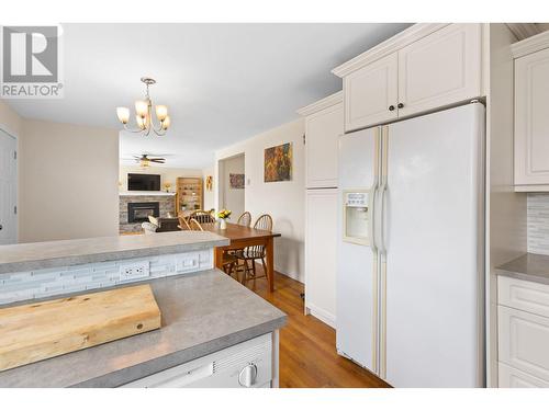 2169 Peters Road, West Kelowna, BC - Indoor Photo Showing Kitchen