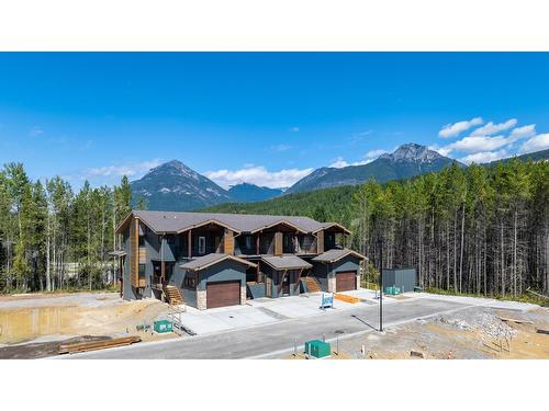 5 - 1444 Granite Drive, Golden, BC - Outdoor With Facade