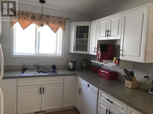 9400 115Th Street Unit# 48, Osoyoos, BC - Indoor Photo Showing Kitchen With Double Sink