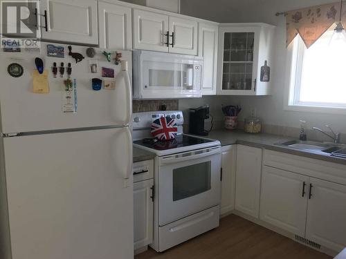 9400 115Th Street Unit# 48, Osoyoos, BC - Indoor Photo Showing Kitchen