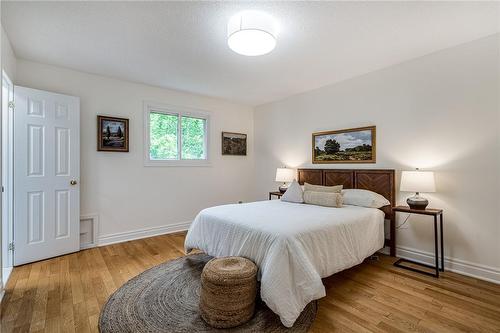 4107 Wheelwright Crescent, Mississauga, ON - Indoor Photo Showing Bedroom