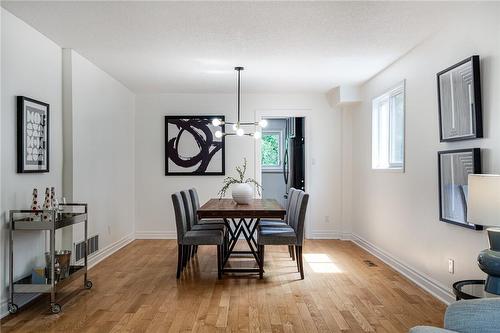 4107 Wheelwright Crescent, Mississauga, ON - Indoor Photo Showing Dining Room