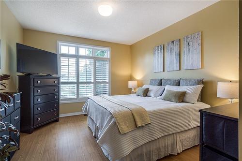 2278 Turnberry Road|Unit #13, Burlington, ON - Indoor Photo Showing Bedroom