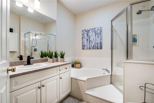 2278 Turnberry Road|Unit #13, Burlington, ON - Indoor Photo Showing Bathroom