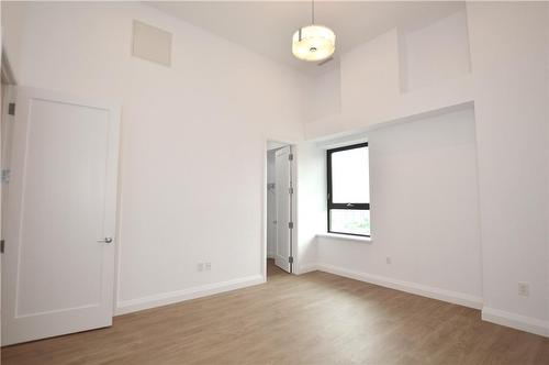 118 King Street E|Unit #Lph 17, Hamilton, ON - Indoor Photo Showing Other Room