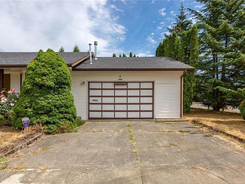 2590 Urquhart Ave, Courtenay, BC 