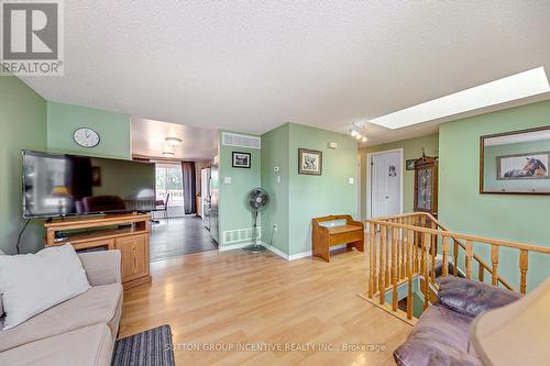 10 Palling Lane, Barrie, ON - Indoor