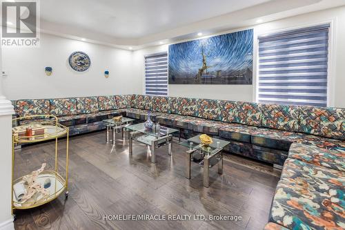 31 Daleridge Crescent, Brampton (Bram East), ON - Indoor Photo Showing Living Room