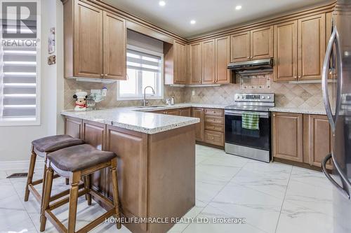 31 Daleridge Crescent, Brampton (Bram East), ON - Indoor Photo Showing Kitchen