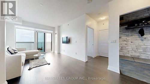 1702 - 65 Speers Road, Oakville (Old Oakville), ON - Indoor Photo Showing Living Room