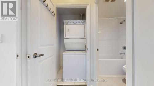 1702 - 65 Speers Road, Oakville (Old Oakville), ON - Indoor Photo Showing Laundry Room