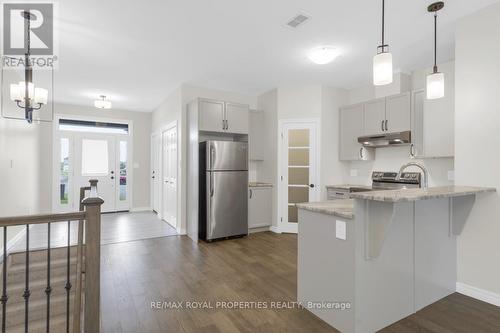 24 Athabaska Drive, Belleville, ON - Indoor Photo Showing Kitchen With Upgraded Kitchen