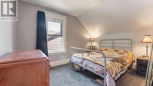 17 Echo Villa Avenue, Brantford, ON - Indoor Photo Showing Bedroom